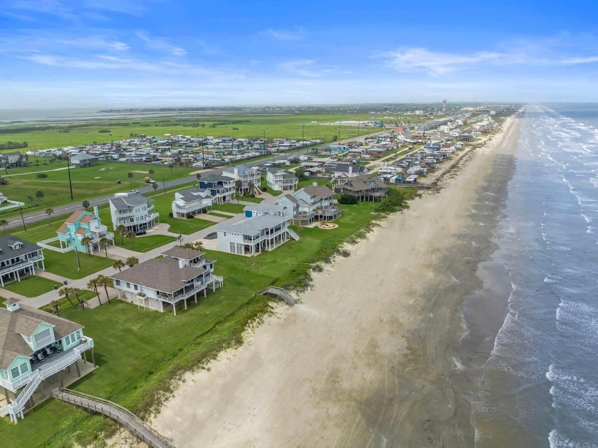 Beachfront Beauty With Hot Tub - 10 Steps To Sand Villa Galveston Exterior photo