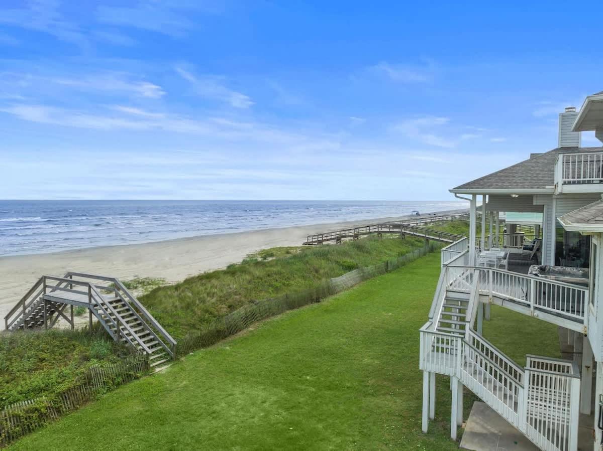 Beachfront Beauty With Hot Tub - 10 Steps To Sand Villa Galveston Exterior photo